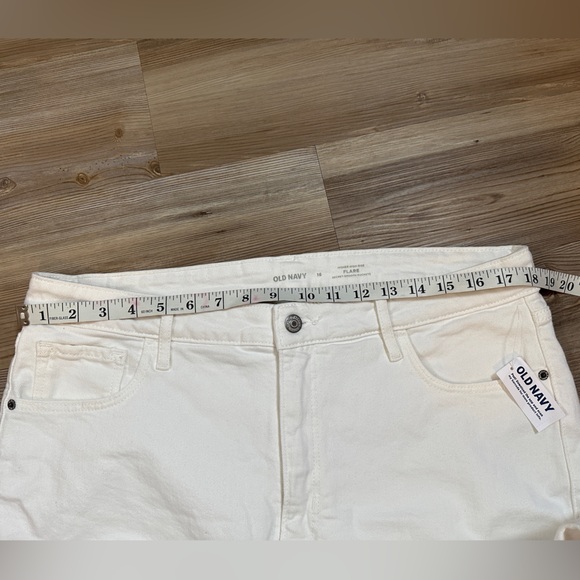 Nwt Old Navy higher high rise flare white size 16 - Picture 6 of 7